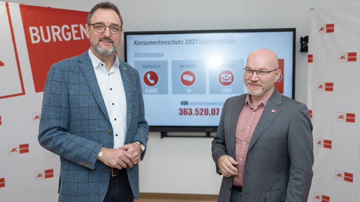 AK-Präsident Gerhard Michalitsch und AK-Konsumentenschützer Mag. Christian Koisser © Felder, AK Burgenland AK-Präsident Gerhard Michalitsch und AK-Konsumentenschützer Mag. Christian Koisser © Felder, AK Burgenland