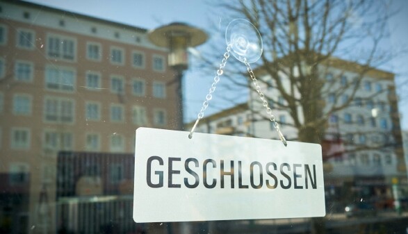 Schild mit der Aufschrift geschlossen