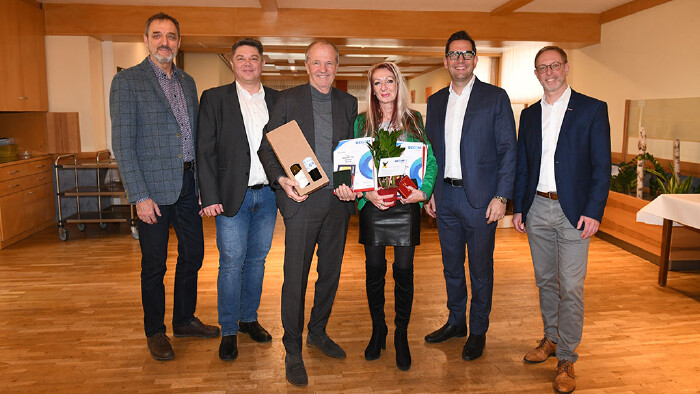 AK ehrt Mitarbeiter:innen der Firma Becom