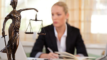 Das Insolvenzgericht entscheidet über ein Insolvenzverfahren © Gina Sanders, Fotolia.com