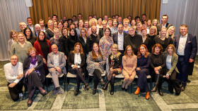 W&uuml;rdigung f&uuml;r langj&auml;hrige Dienste im Gesundheitswesen