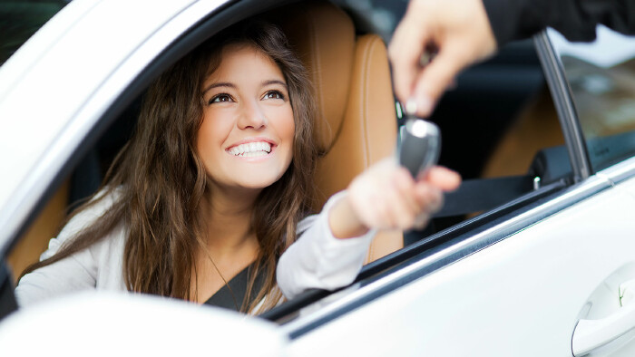 Autofahrerin bekommt ihren Autoschlüssel